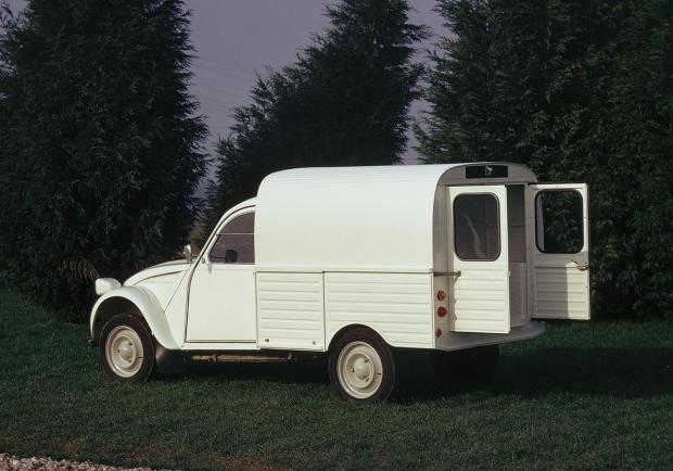 La '2 Cavalli' fa 70 anni, Citroën racconta la sua storia 11