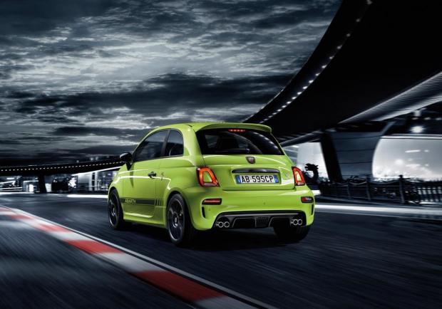 Abarth 595 Competizione-tre-quarti-posteriore