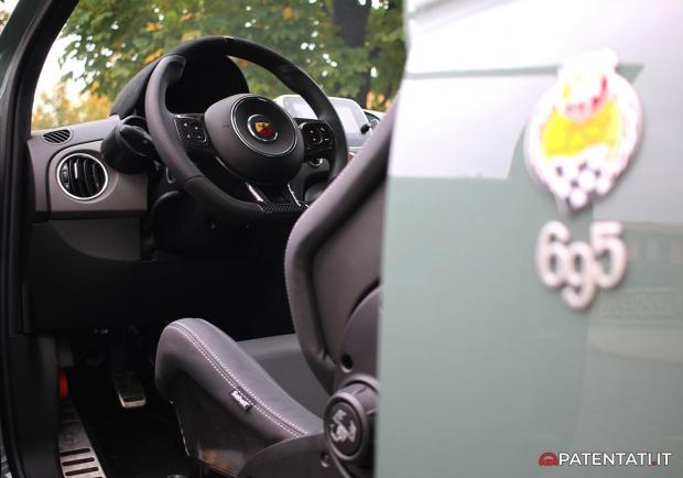 Abarth 695 70° Anniversario interni