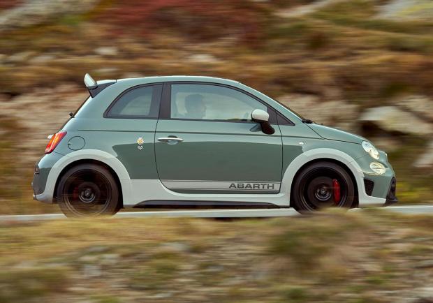 Abarth 695 70° Anniversario profilo