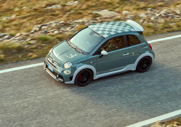 Abarth 695 70° Anniversario tetto