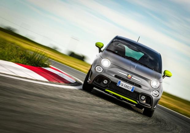 Abarth, la nuova 595 Pista si rivolge ai più giovani 06