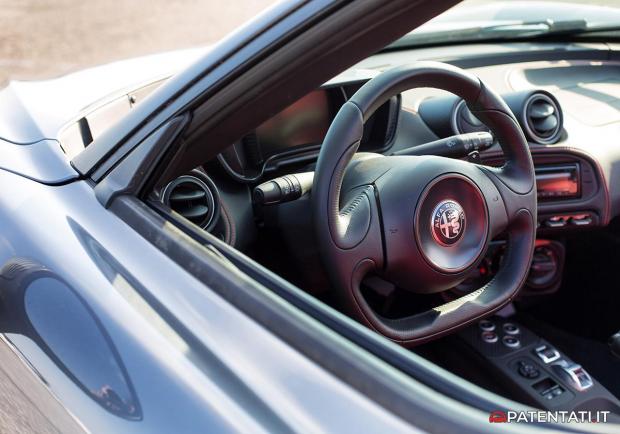 Alfa Romeo 4C Spider interni