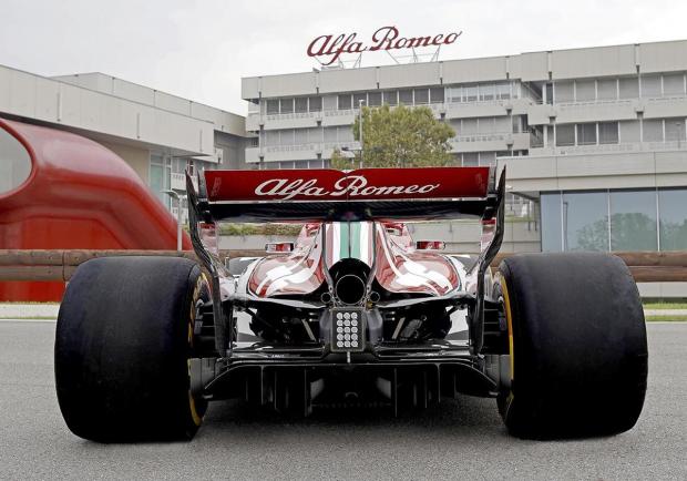 Alfa Romeo Formula 1 Sauber C37 posteriore