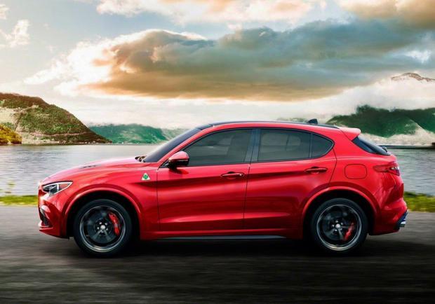 Alfa Romeo Stelvio foto profilo