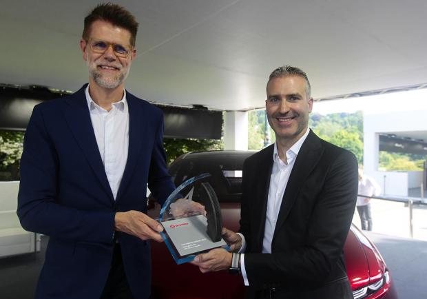 Alfa Romeo, la Tonale vince il Car Design Award 01