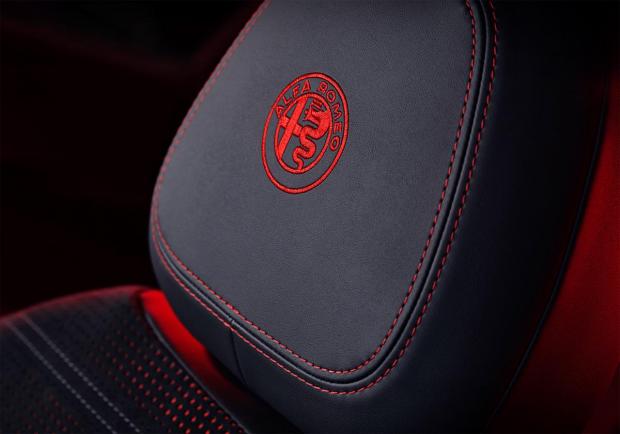 Alfa Romeo Tonale dettaglio marchio