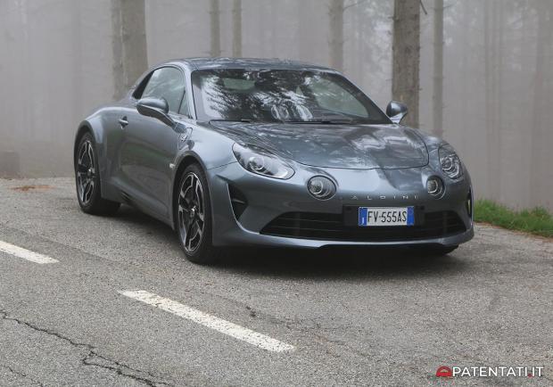 Alpine A110 anteriore