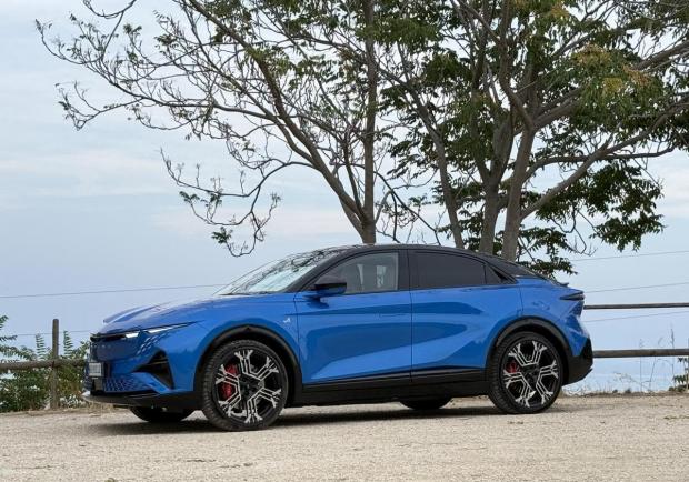 Alpine A390 GT Bleu Alpine Vision 10