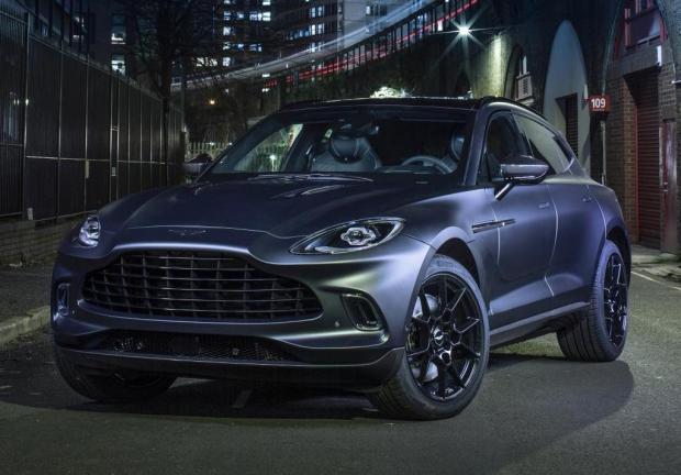 Aston Martin DBX immagine