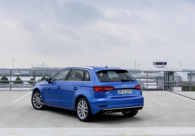 Audi A3 2016 tre quarti posteriore