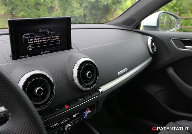 Audi A3 Sportback G-Tron abitacolo