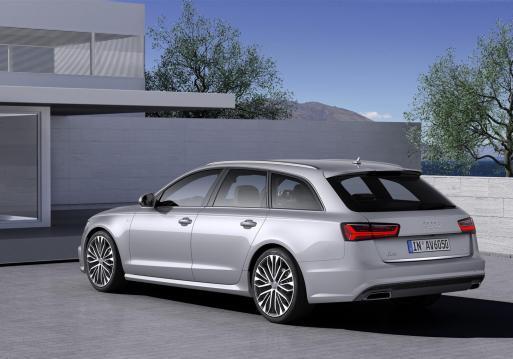 Audi A6 Avant restyling 2014 tre quarti posteriore