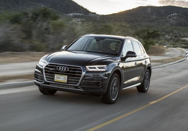 Audi Q5 TDI 150 CV tre quarti anteriore