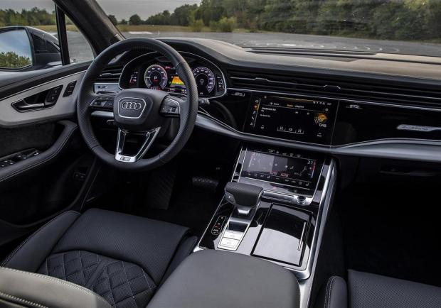 Audi Q7 TFSI e quattro, la nuova Suv ibrida plug-in 01