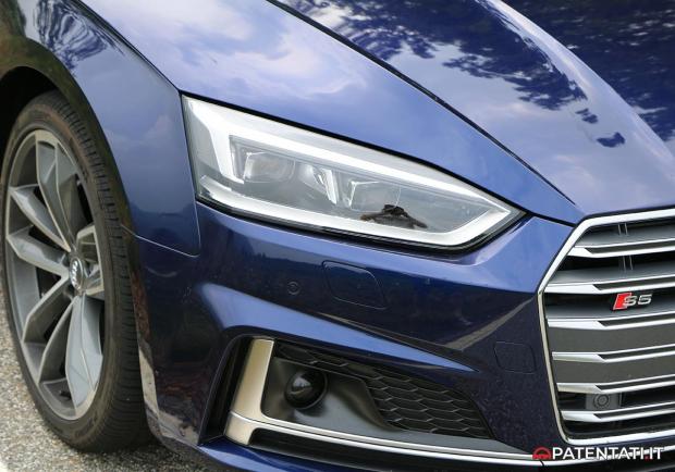 Audi S5 Sportback 3.0 TFSI fari anteriori