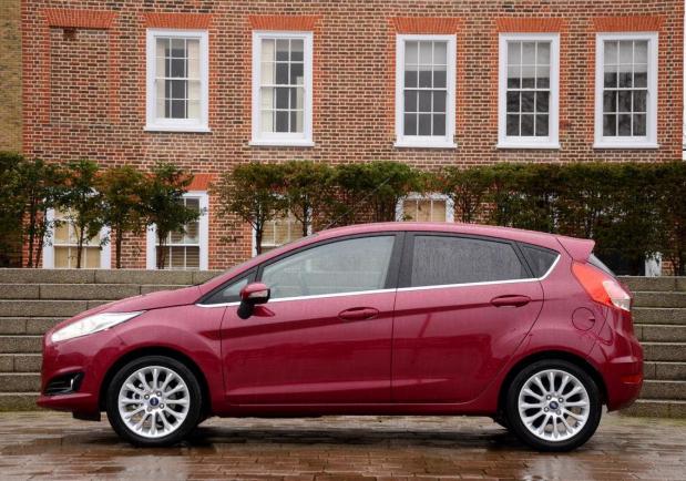 Auto usata vista laterale