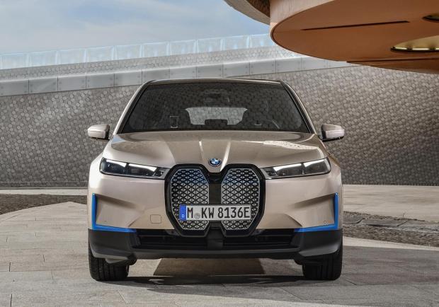 BMW iX, la nuova Sav elettrica del 2021 01