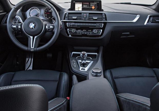 BMW M2 Competition interni