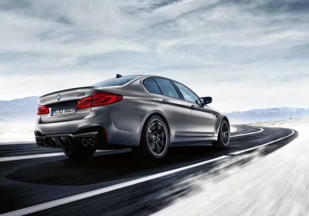 BMW M5 Competition tre quarti posteriore