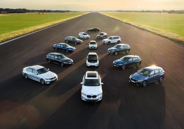 BMW, il roadshow #ElectrifYou per la mobilità sostenibile 04