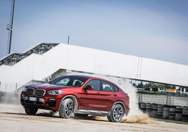 BMW X4, la nuova Sports Activity Coupé 02