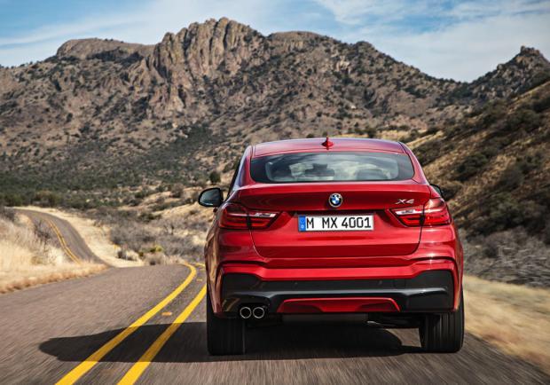 BMW X4 posteriore