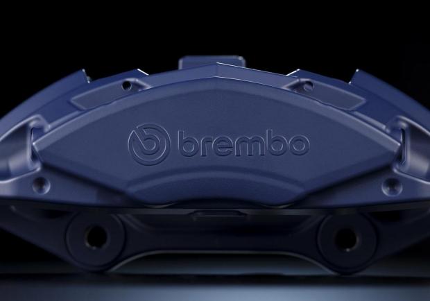 Brembo Fuorisalone 2025 pinza blu