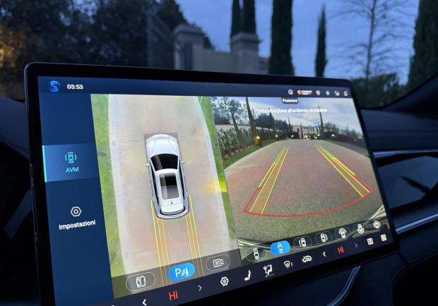 BYD Seal U DM-i Comfort schermo touch