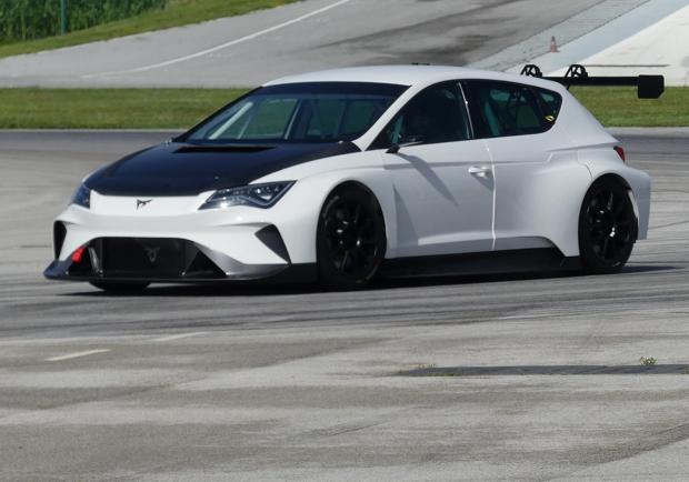 Cupra e-Racer, superato il primo test 01