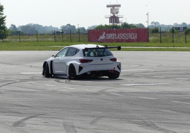 Cupra e-Racer, superato il primo test 02