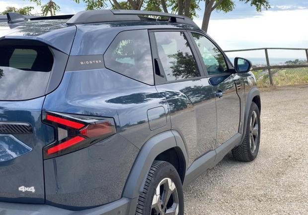 Dacia Bigster 4x4 Extreme fari posteriori