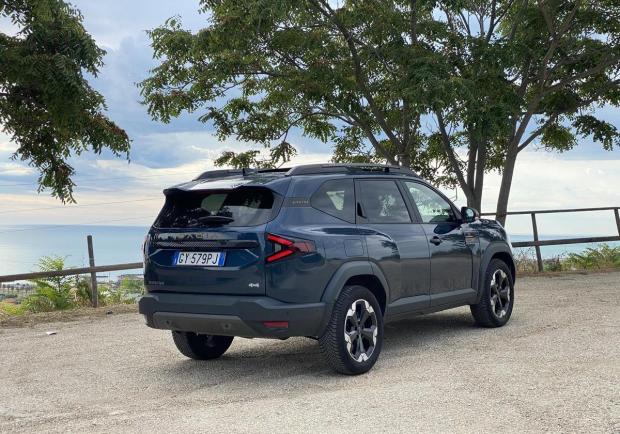 Dacia Bigster 4x4 Extreme tre quarti posteriore