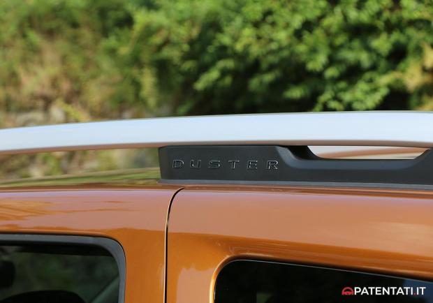 Dacia Duster 4x4 barre sul tetto