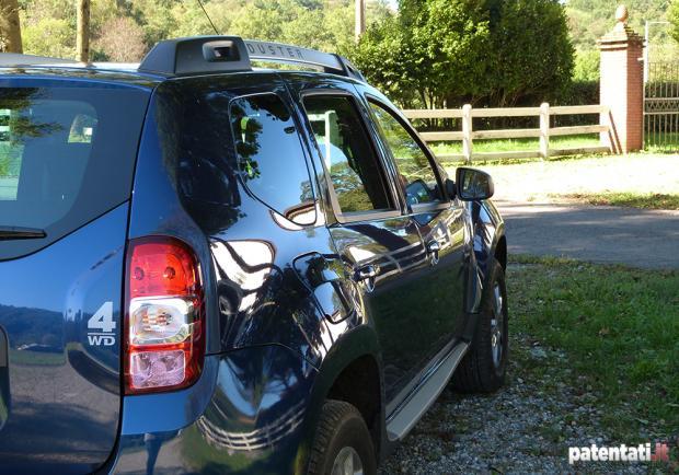 Dacia Duster 1.5 dCi 110 CV 4x4 dettaglio fiancata