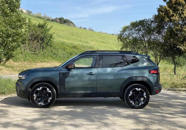 Dacia Duster Eco-G 100 Extreme profilo