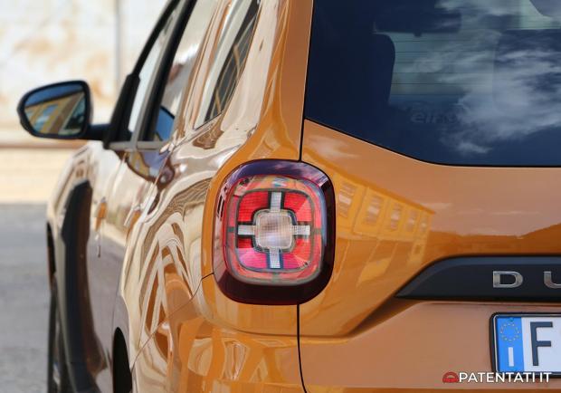 Dacia Duster GPL Prestige fari posteriori