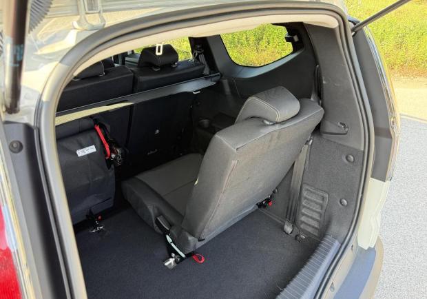Dacia Jogger Hybrid 155cv Extreme 4