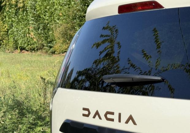 Dacia Jogger Hybrid 155cv Extreme 5