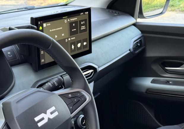 Dacia Jogger Hybrid 155cv Extreme plancia