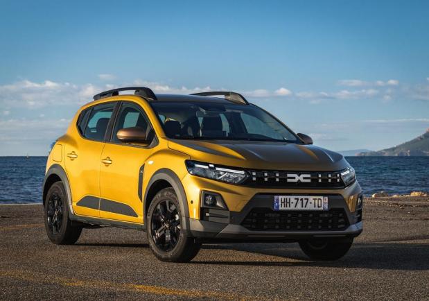 Dacia Sandero eco-g 120 auto foto