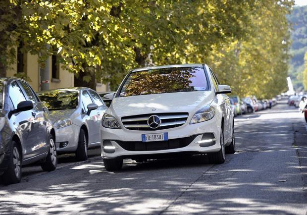 Edilfar Rent Mercedes Classe B Electric Drive