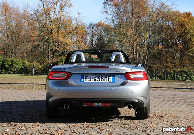 Fiat 124 Spider 4