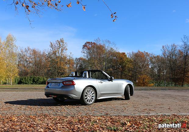 Fiat 124 Spider 5