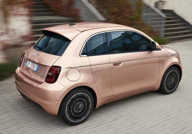 Fiat 500, la nuova gamma e la nuova 3 1 01