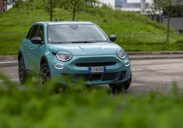 Fiat 600 Hybrid La Prima immagine