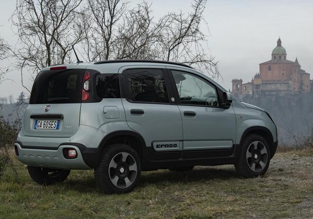 Fiat, inzia l'era ibrida con le nuove 500 e Panda Hybrid 04
