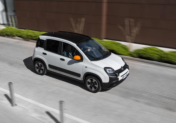 Fiat Panda Connected by Wind foto