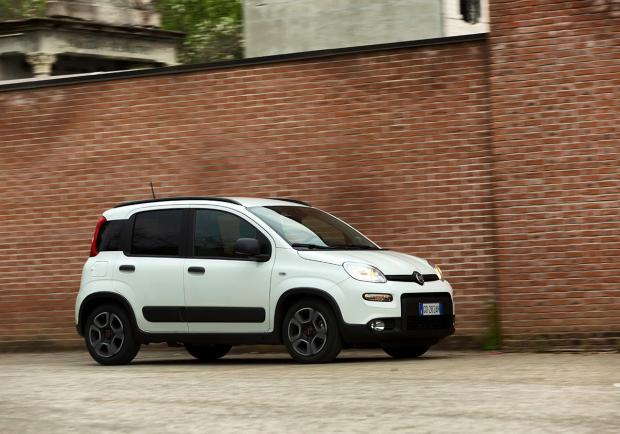 Fiat Panda Hybrid Cross foto