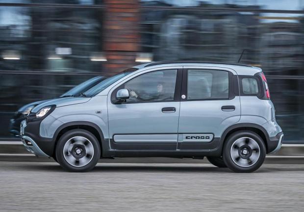 Fiat panda Hybrid neopatentati